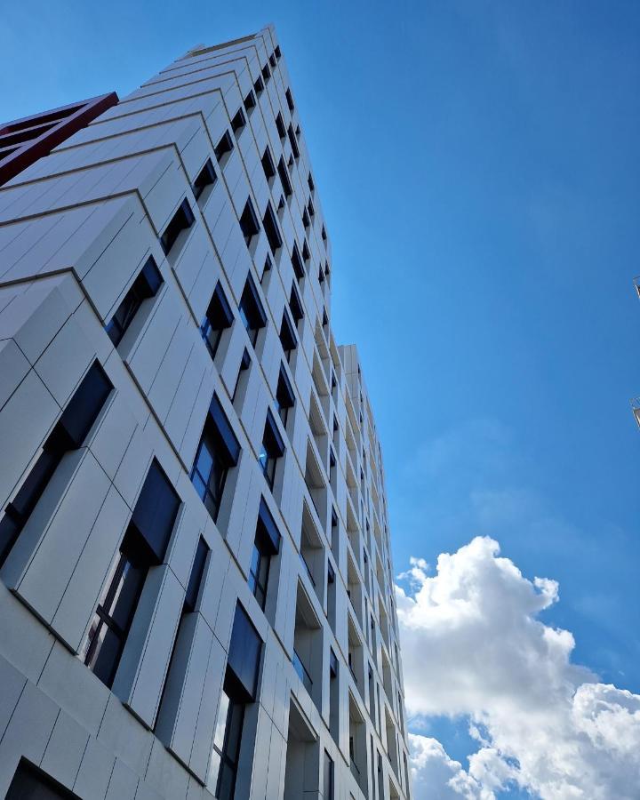 Red & White Palace Apartment ติรานา ภายนอก รูปภาพ